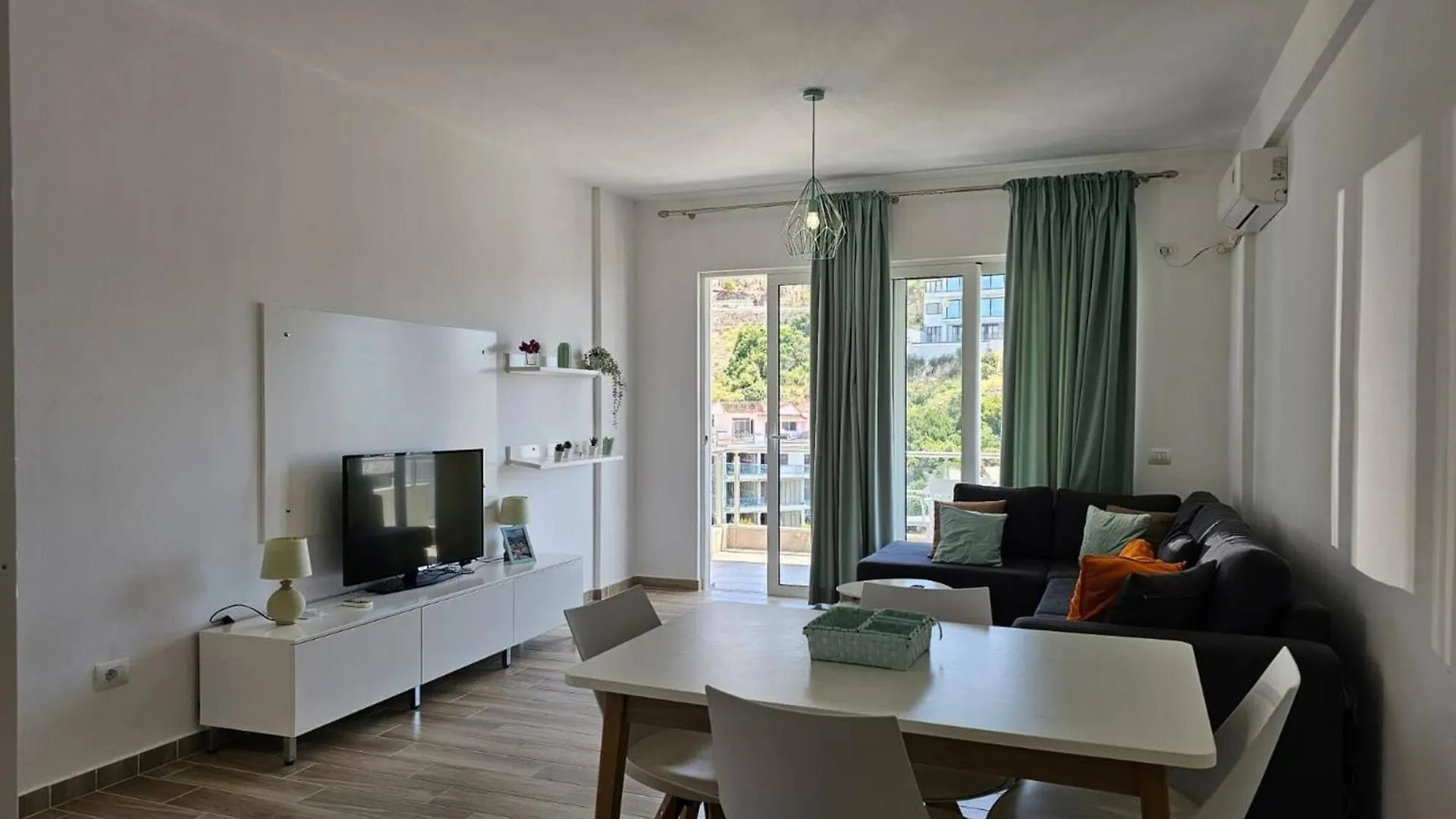 One Bedroom Apartment In Saranda