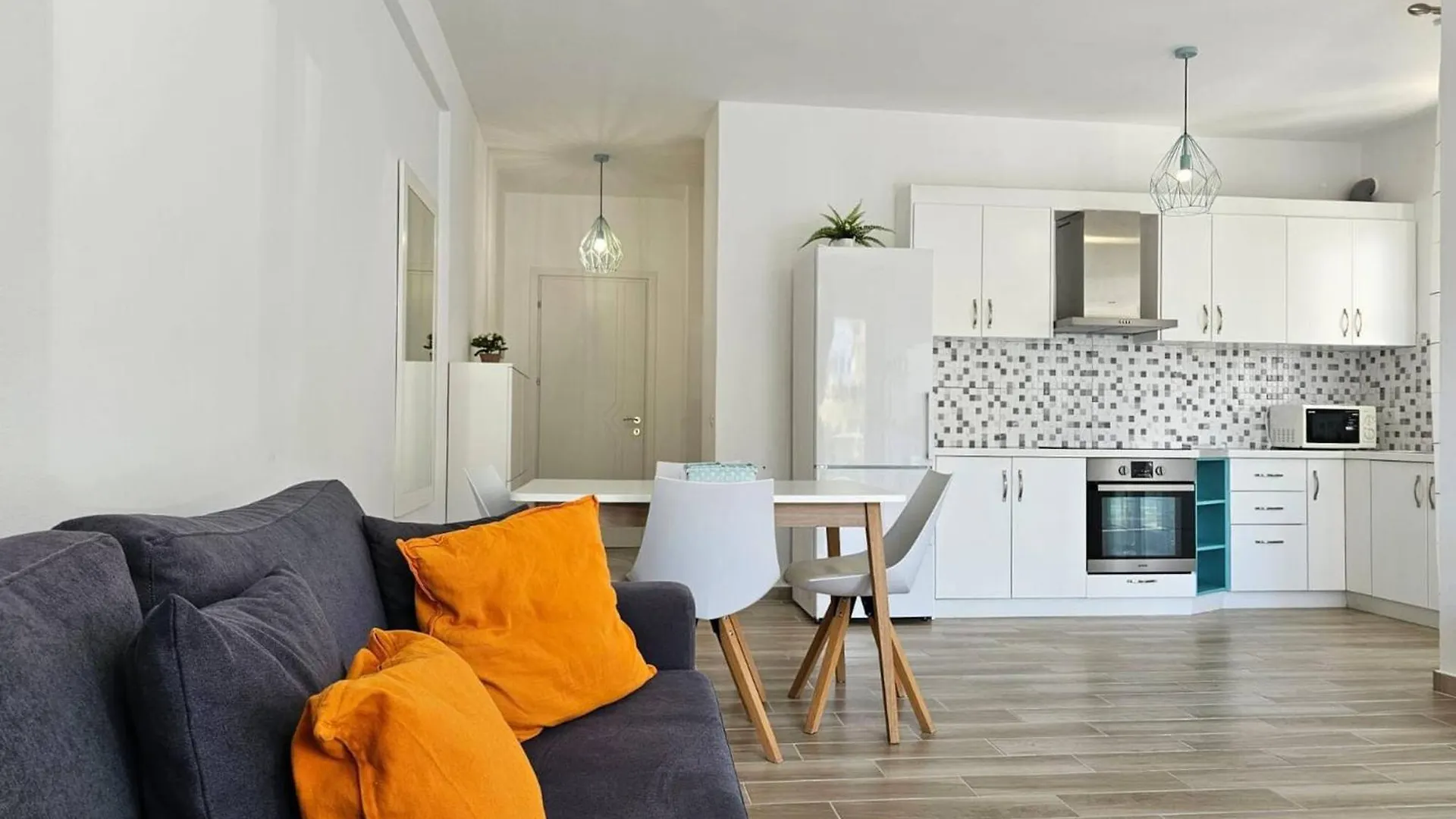 One Bedroom Apartment In Sarande