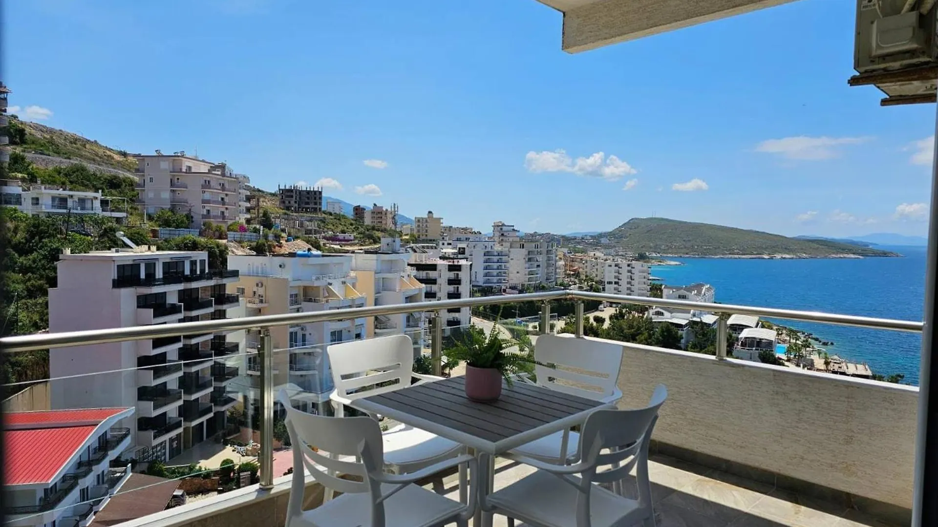 One Bedroom Apartment In Saranda 0*,